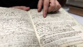Alte Notizen in einem Heft. (Quelle: M.Staudt / grafikfoto.de) Alte Notizen in einem Heft.