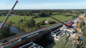 Luftaufnahme der Baustelle an der Eiderbrücke.